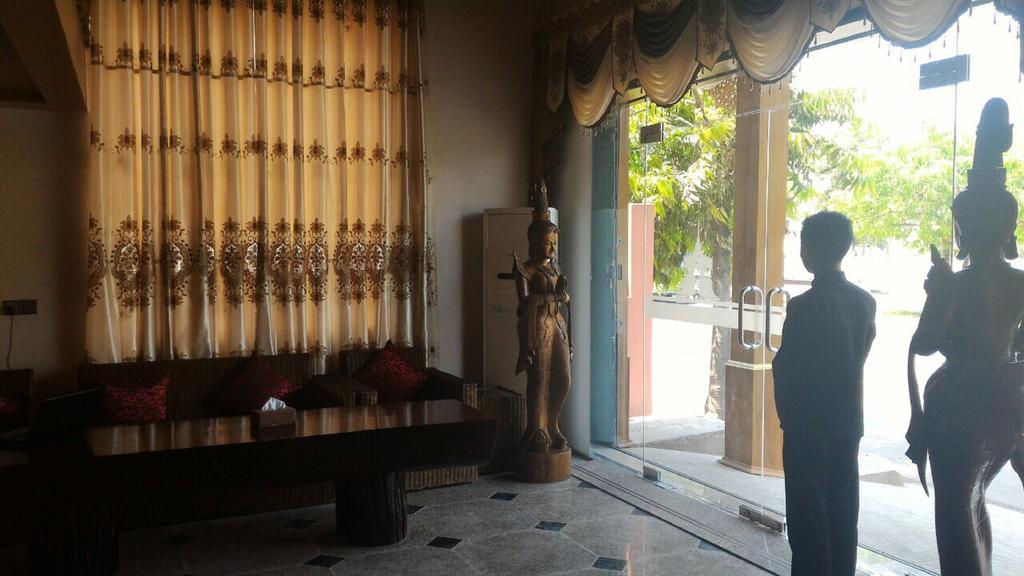 Palace View Hotel Mandalay Exterior foto
