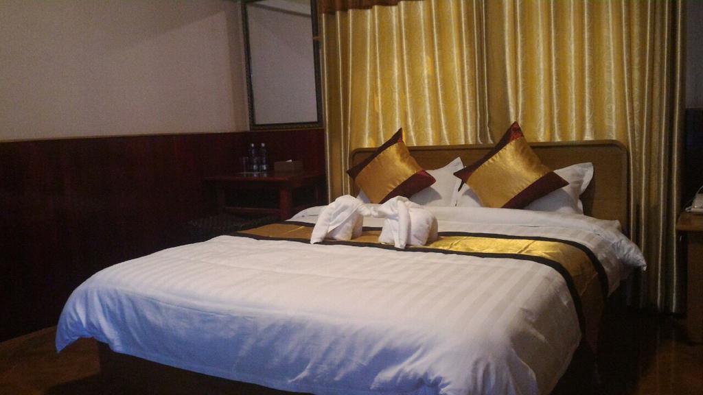 Palace View Hotel Mandalay Exterior foto