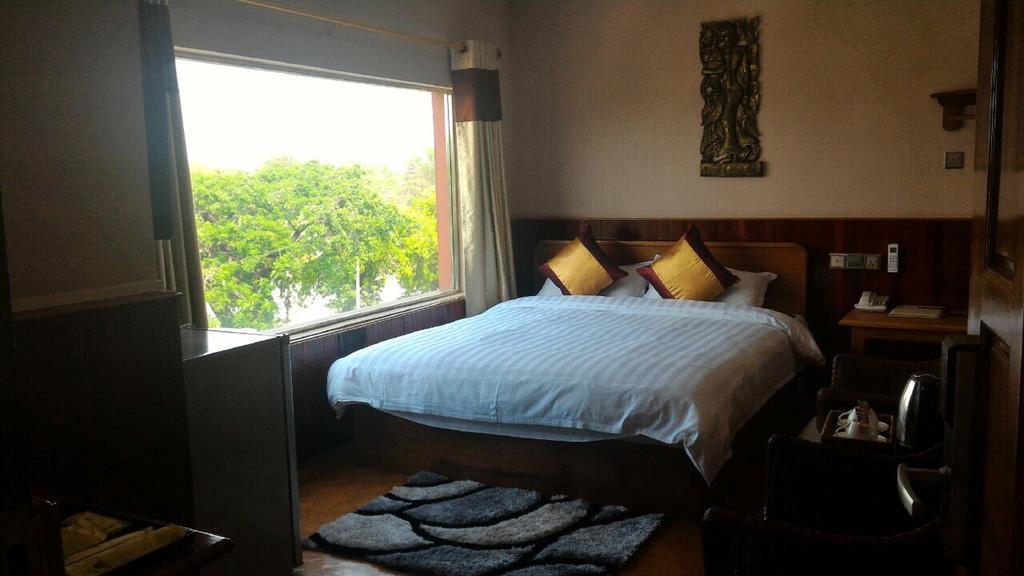 Palace View Hotel Mandalay Exterior foto