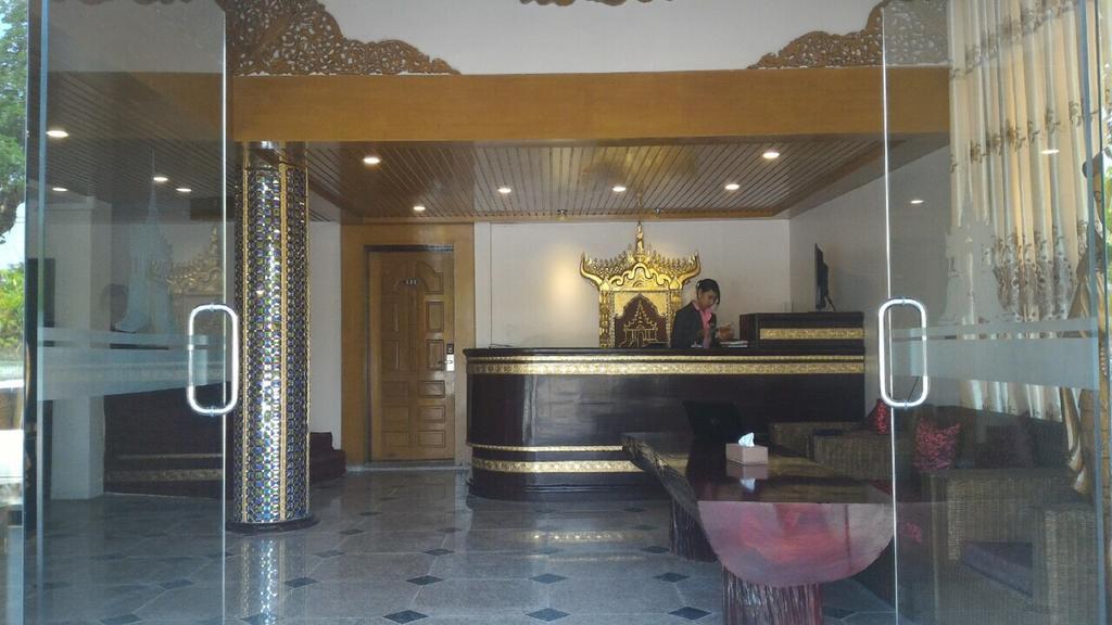 Palace View Hotel Mandalay Exterior foto